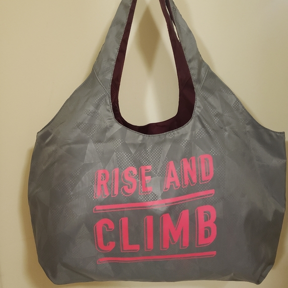 North face on the run bag